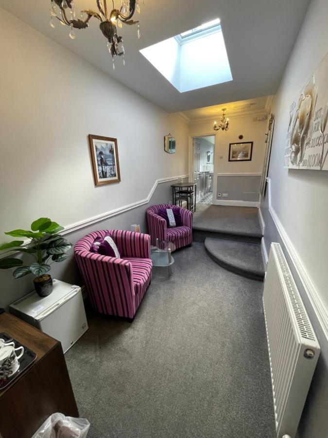 Rivendell Guest House Суонидж Экстерьер фото