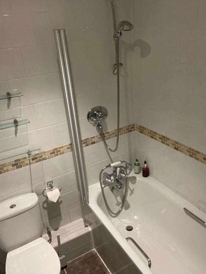 Rivendell Guest House Суонидж Экстерьер фото