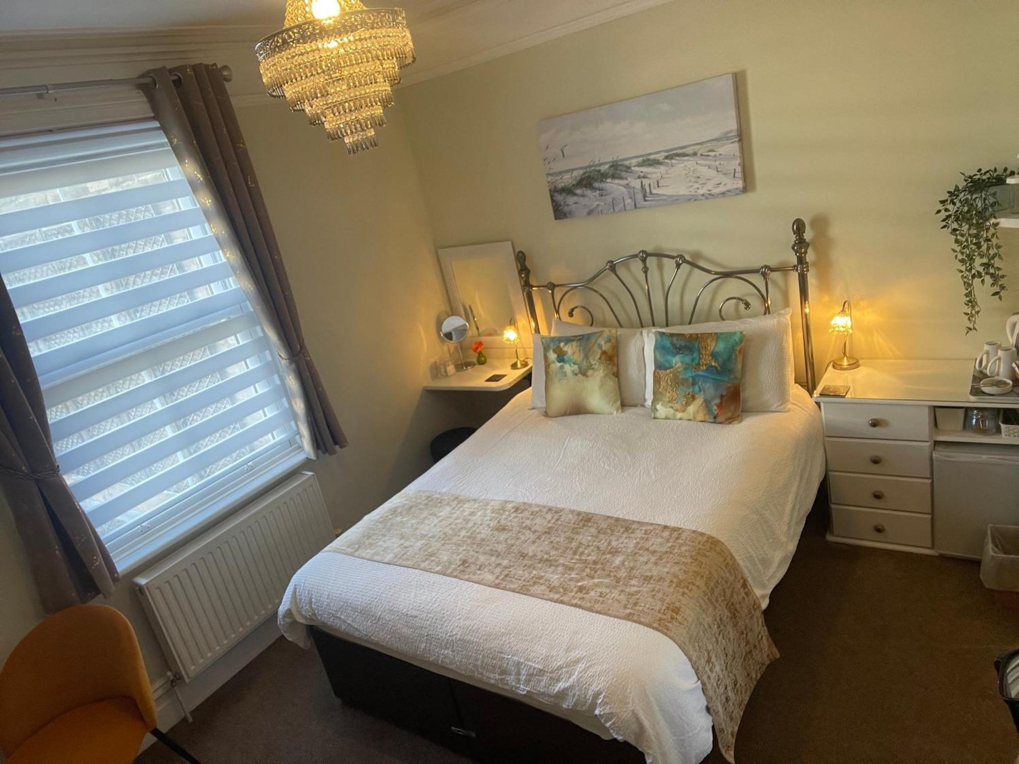 Rivendell Guest House Суонидж Экстерьер фото